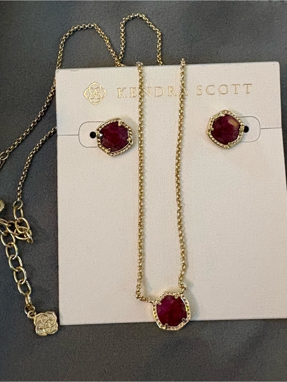 Kendra Scott Davis Necklace and Earring Set in Gold Raspberry - Picture 2 of 4